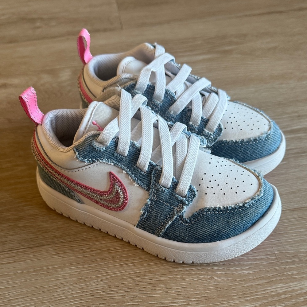 Girls Nike Denim shoes